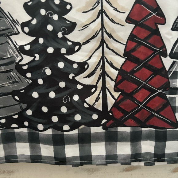 Holiday Tablecloth New Black White Gray Red 58” X 120” Christmas Trees - Picture 5 of 9